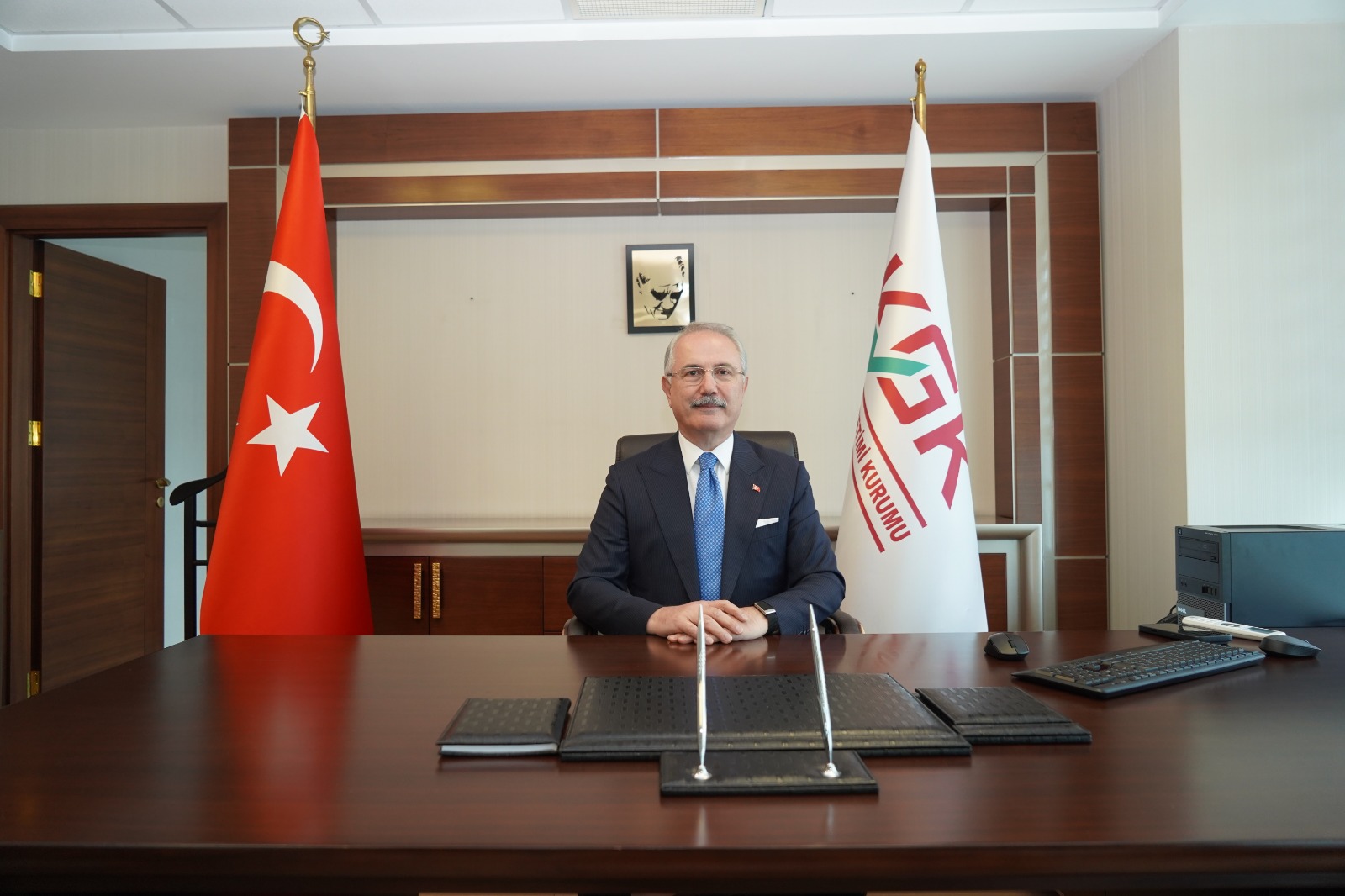 ABDİ SERDAR ÜSTÜNSALİH